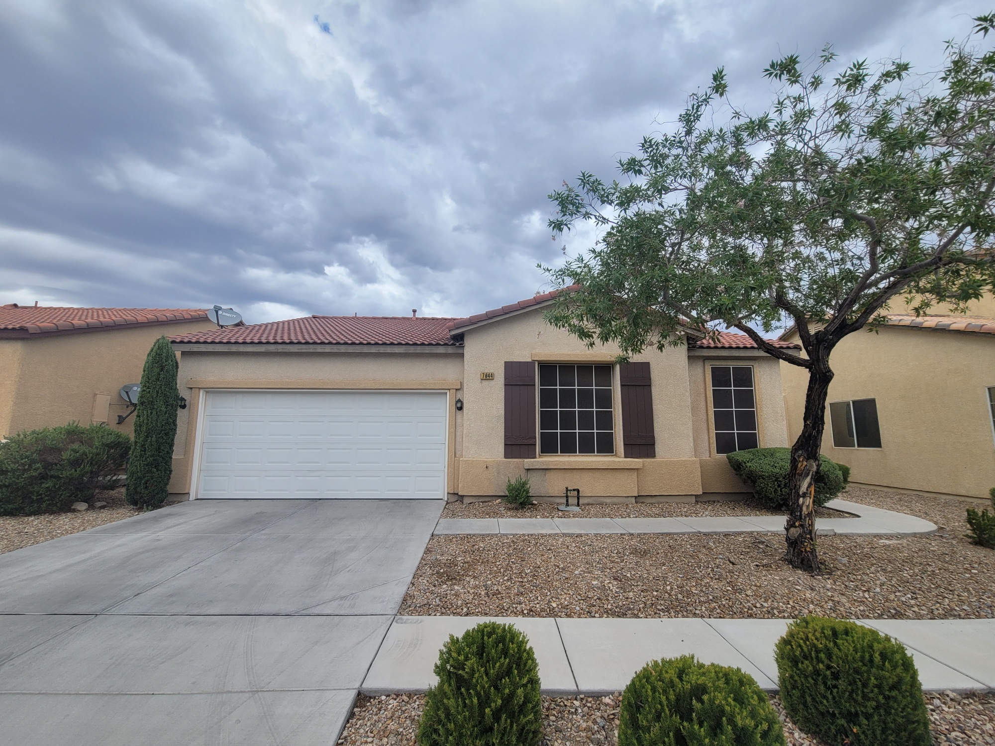 7644 Pioneer Ranch Avenue