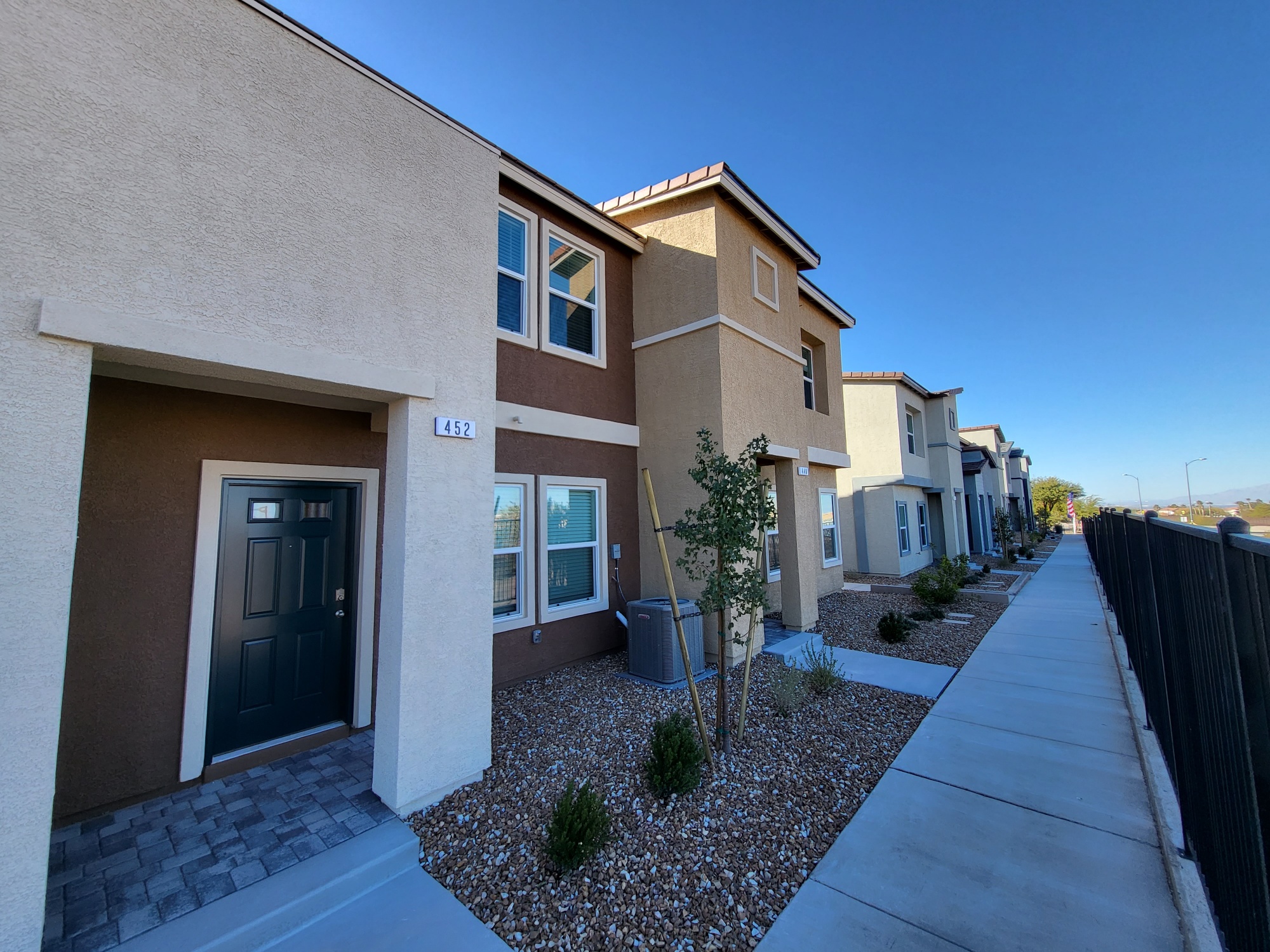 452 Horizon Cove Pl